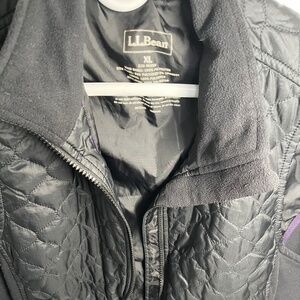 Women’s LLBEAN black vest